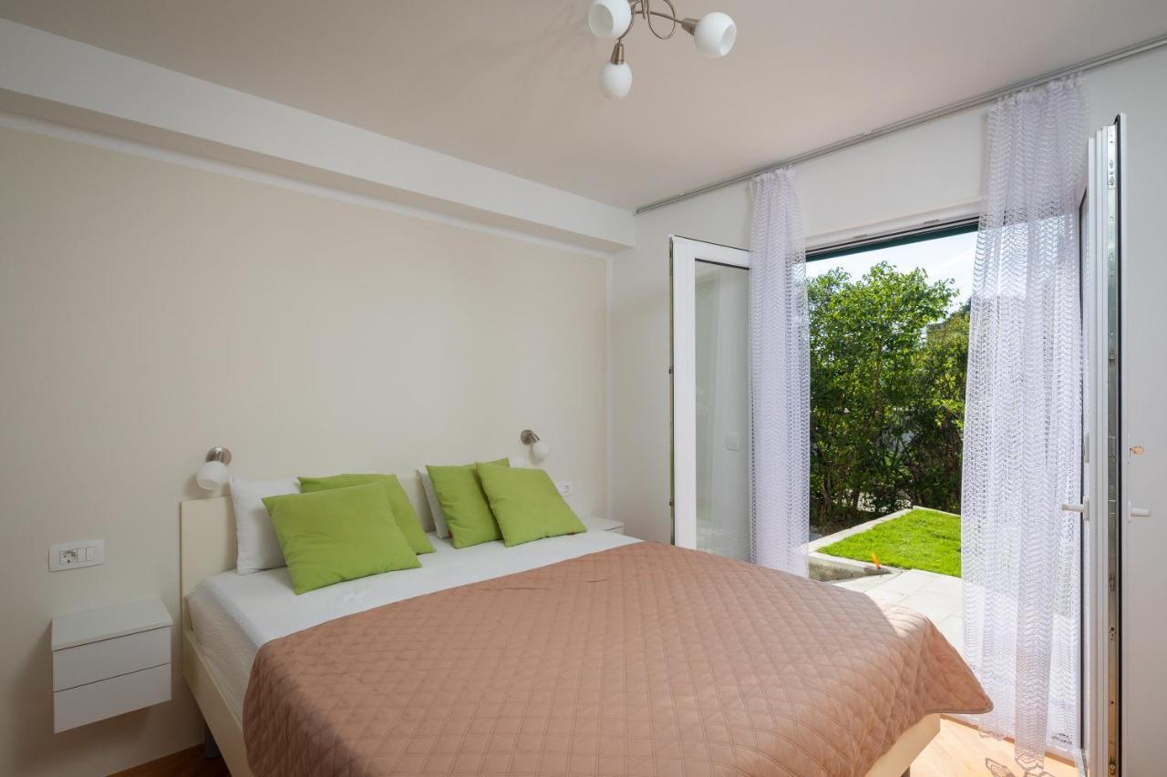Villa Leoma With Heated Pool Marusici  エクステリア 写真
